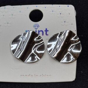 MINT Silver Tone Flat Textured Disc Post Earring 1 inch approx